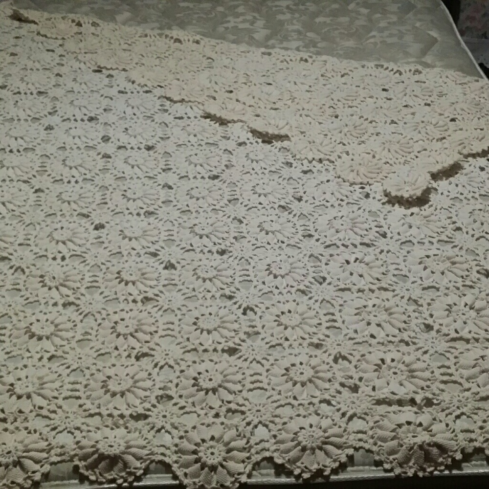 Vintage french lacey bedspread